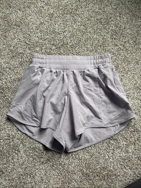 Lavender Lululemon Hotty Hot Shorts - 4 Tall